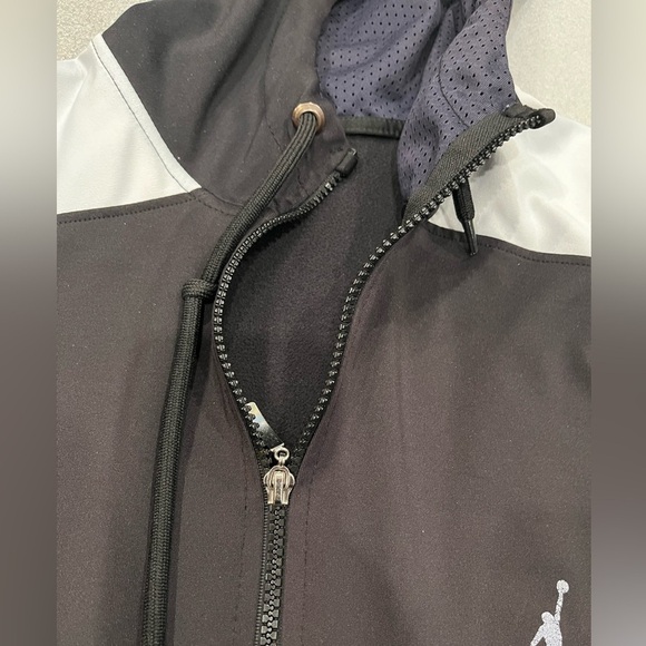 [XL/PTP:22”]Jordan Black and Gray Zip-Up Track Hoodie - Picture 2 of 9
